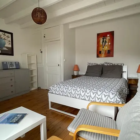 Maison De à Deux Pas Des Volcans Et Du Centre De Clermont Casa vacanze *